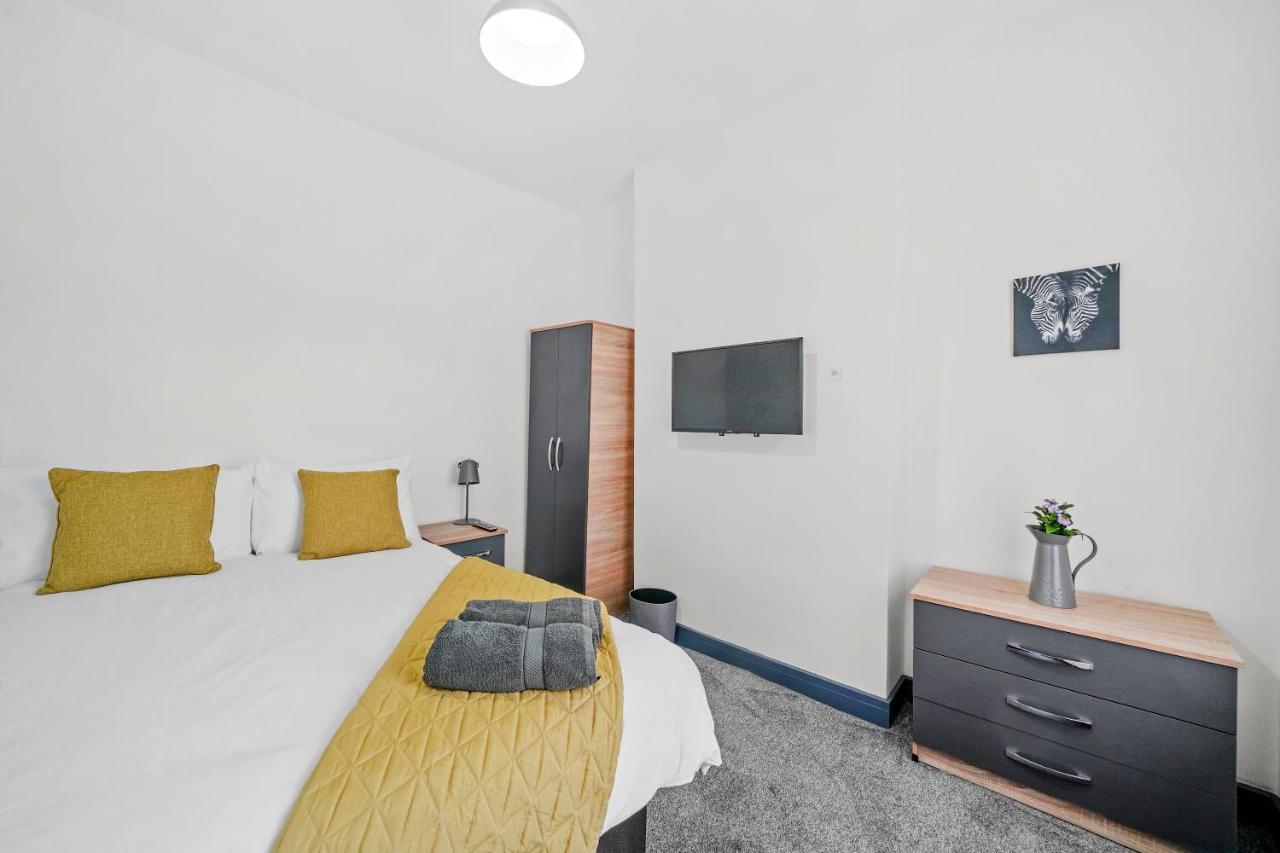 Modern Equipped 4 Bedroom House In Central Stoke-Free Parking 外观 照片
